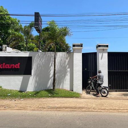 Hotel Pink Land Beruwala Exterior foto
